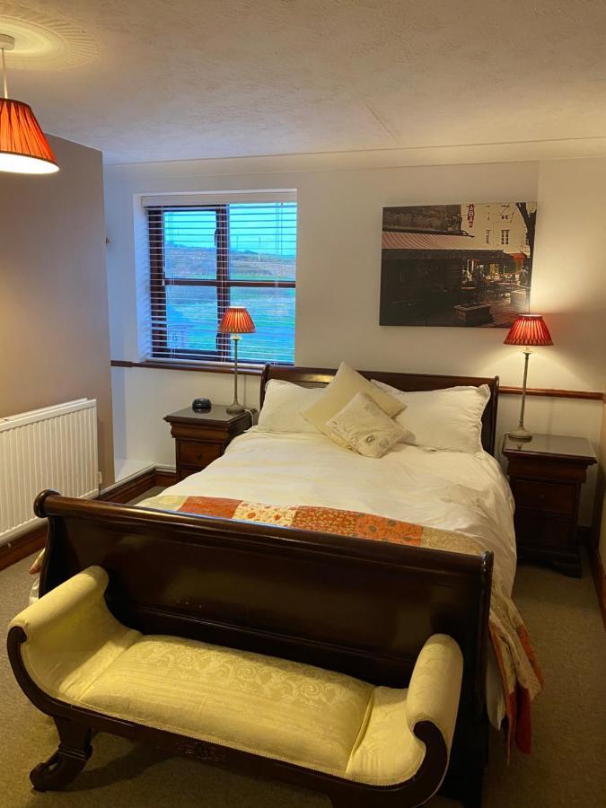 Bed and Breakfast Blackthorn Farm à Holyhead Extérieur photo