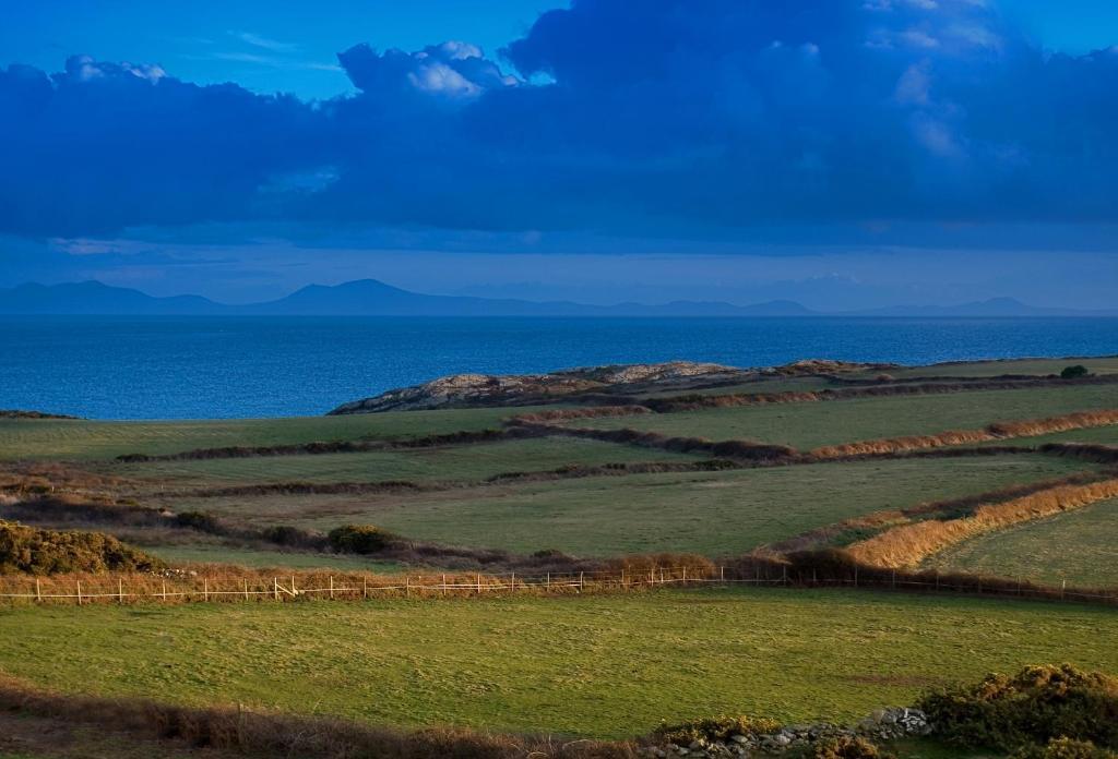 Bed and Breakfast Blackthorn Farm à Holyhead Extérieur photo